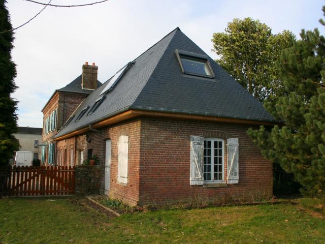 Transformation d'une dépendance et d'un grenier en chambre d'hôtes à La Neuville Chant d'Oisel (76)